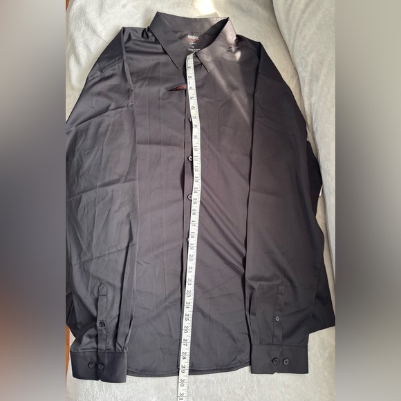 Classic Black Dress Shirt for Formal Occasions - Picture 8 of 11